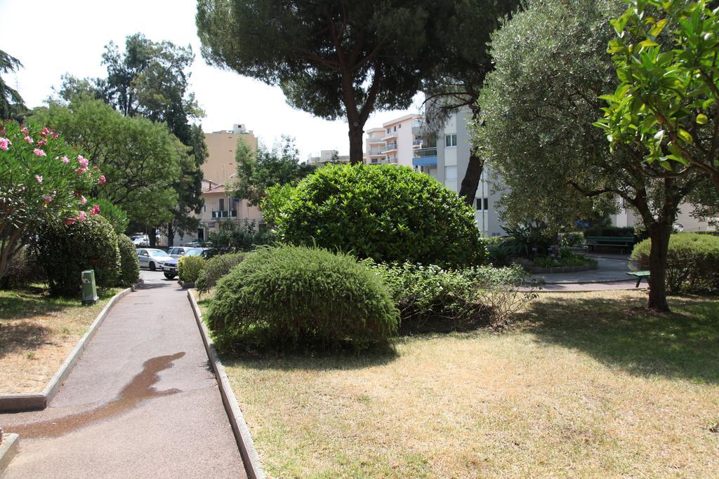 Les Glycines Apartamento Menton Exterior foto